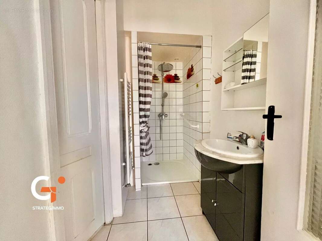 Maison à SAINT-ETIENNE-DU-ROUVRAY