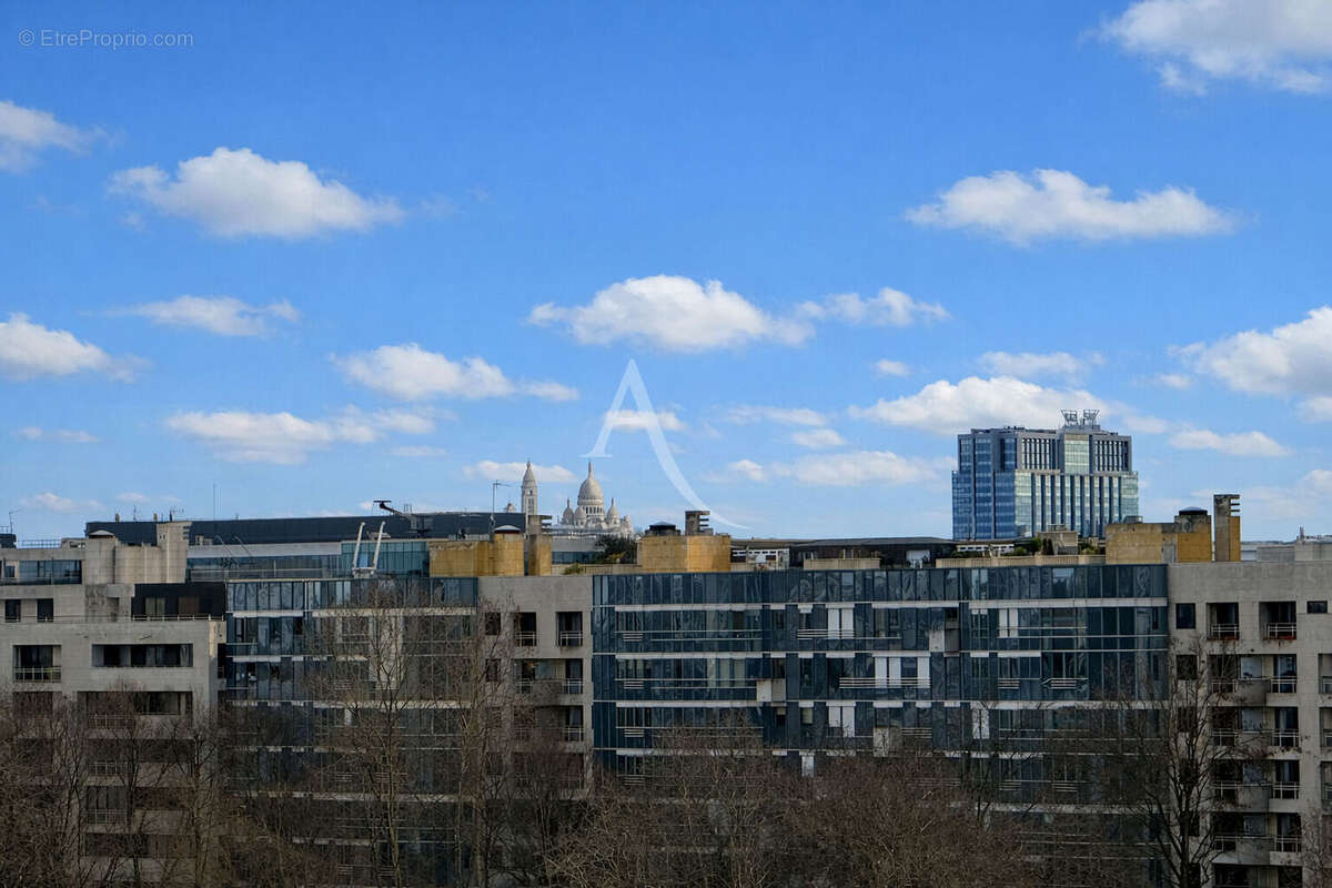 Appartement à COURBEVOIE