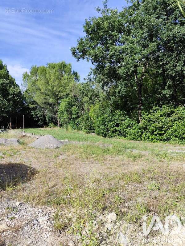 Terrain 500 m² à Crespian  - photo 2