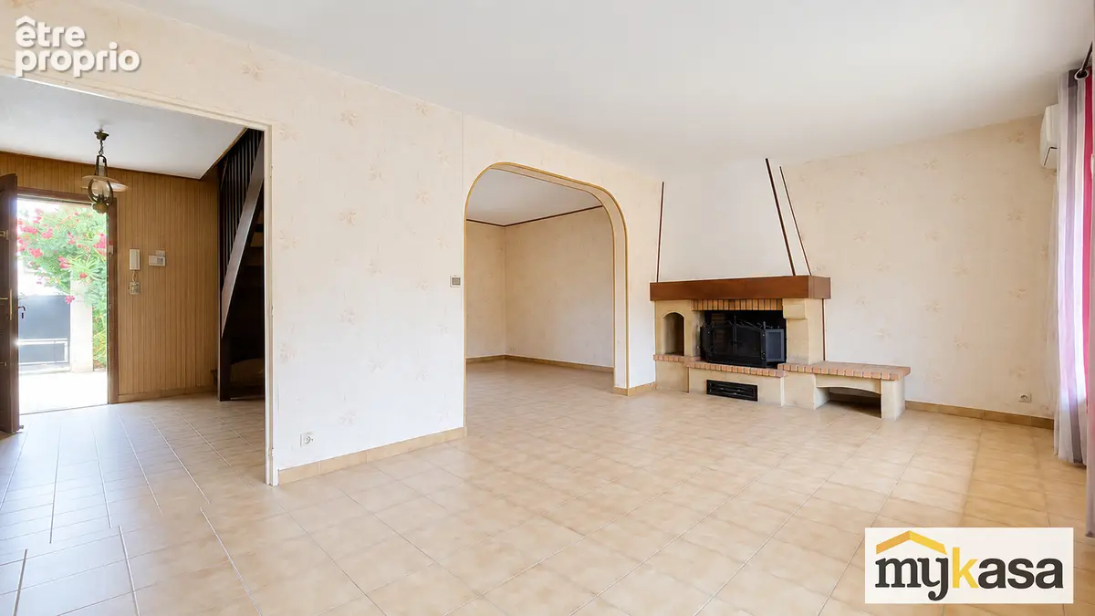Maison familiale T5 de 136 m² avec garage et terrain de 525 m² - photo 4