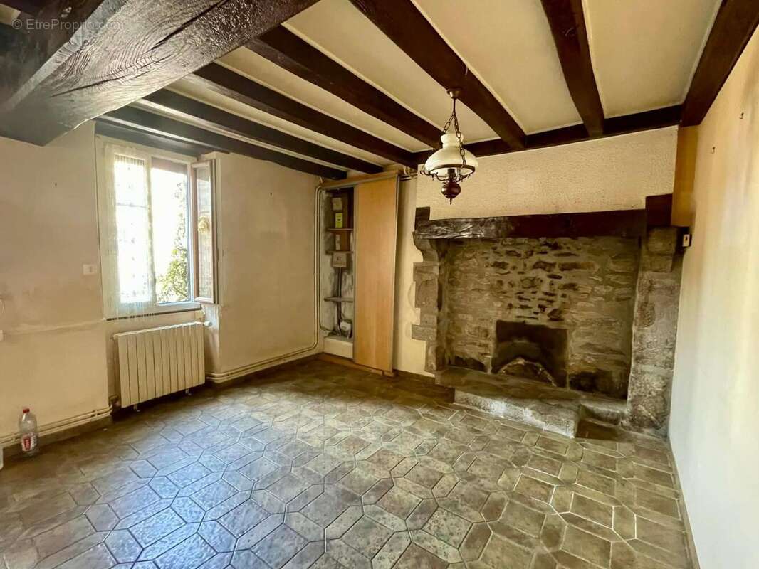 Maison 150 m² à Cressat  - photo 2