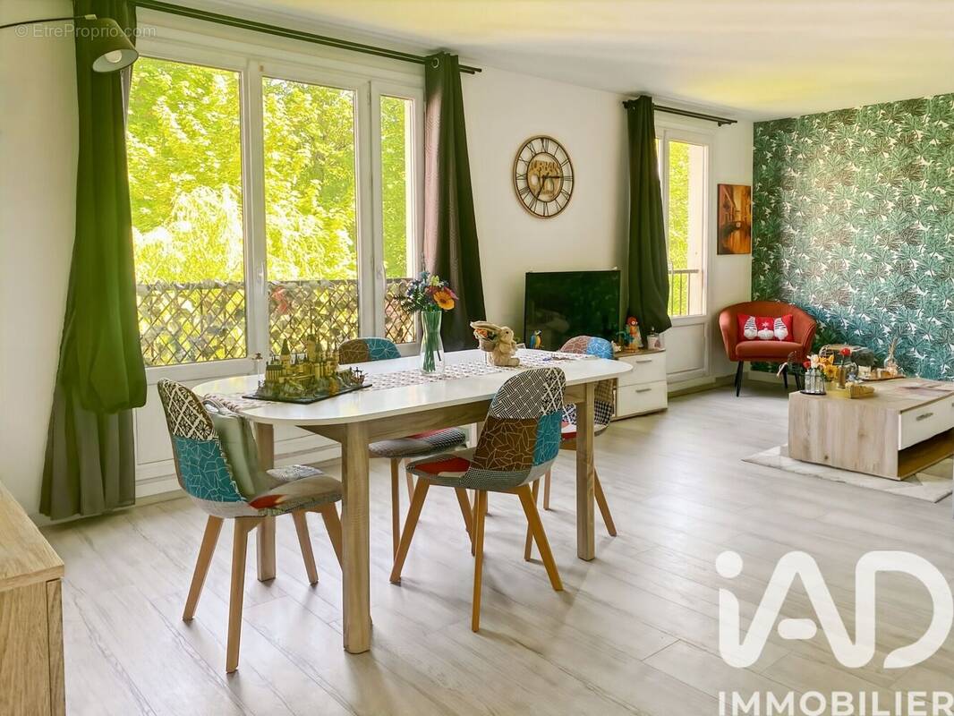 Photo 1 - Appartement à BRIE-COMTE-ROBERT