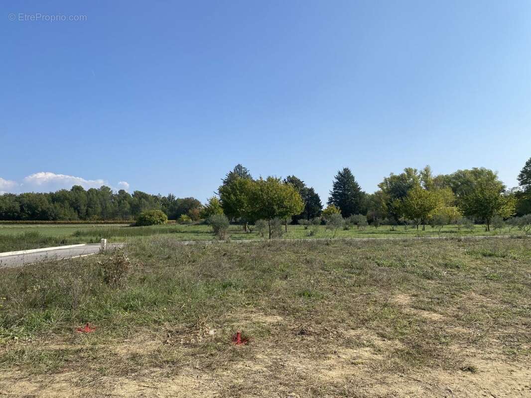 Terrain à bâtir de 497 m² à BRIGNOLES (83) - photo 4