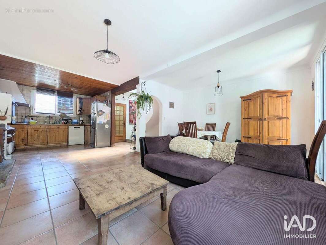 Maison 80 m² à Villeneuve-La-Riviere  - photo 3
