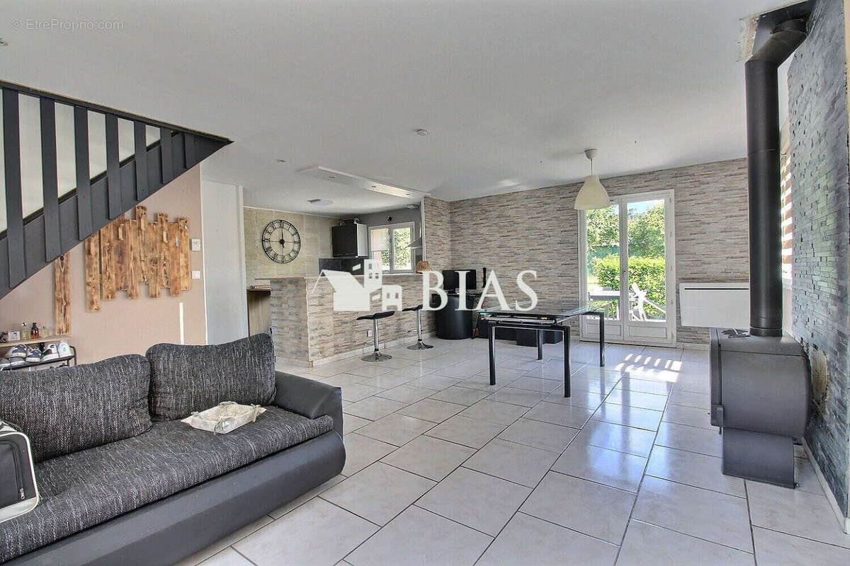 Maison à ANNEVILLE-AMBOURVILLE