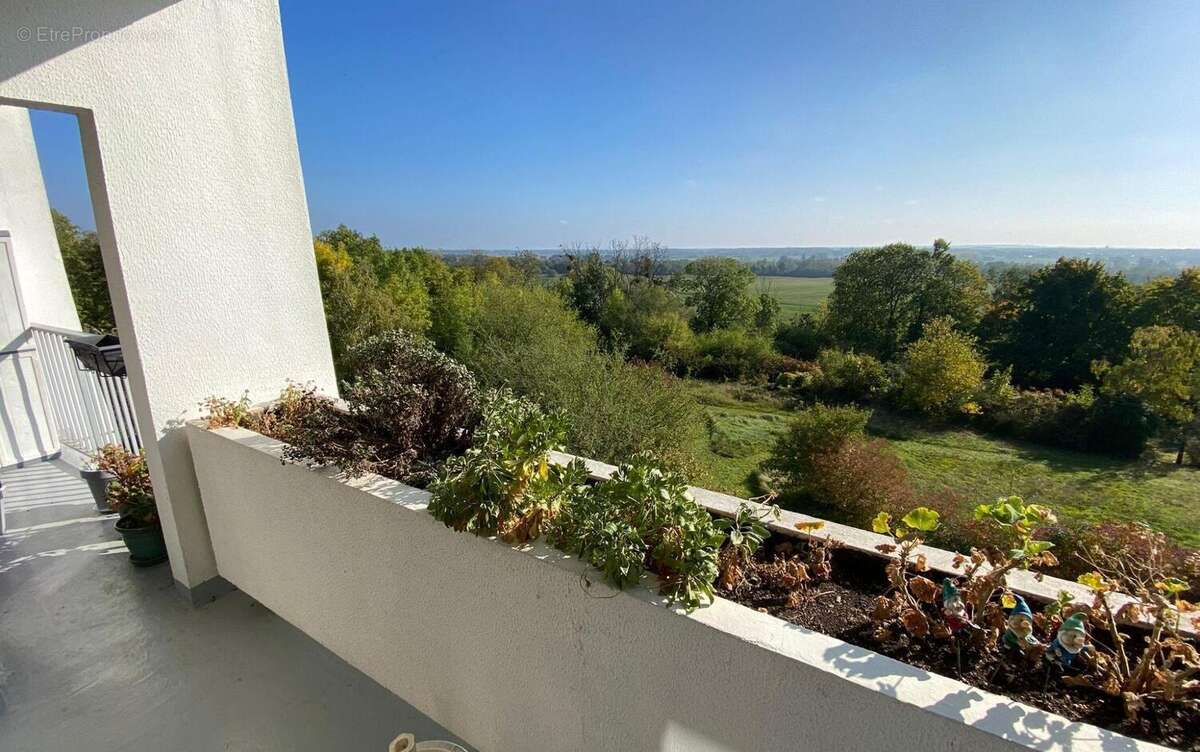 Appartement à LA CHAUSSEE-SAINT-VICTOR