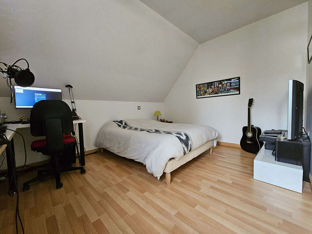 Maison à FRANQUEVILLE-SAINT-PIERRE