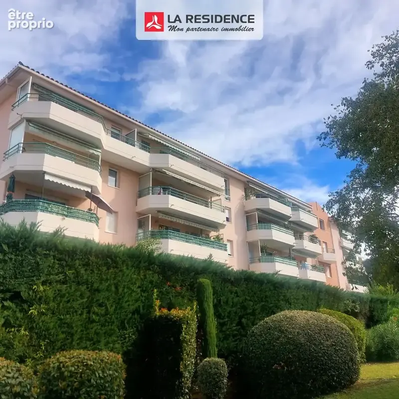 Photo Appartement à Saint-Raphael au prix de 230 000€