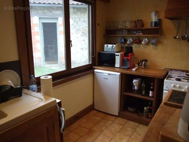 Maison à LA CHAPELLE-MONTBRANDEIX