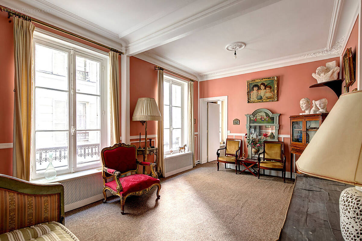 Appartement à PARIS-18E