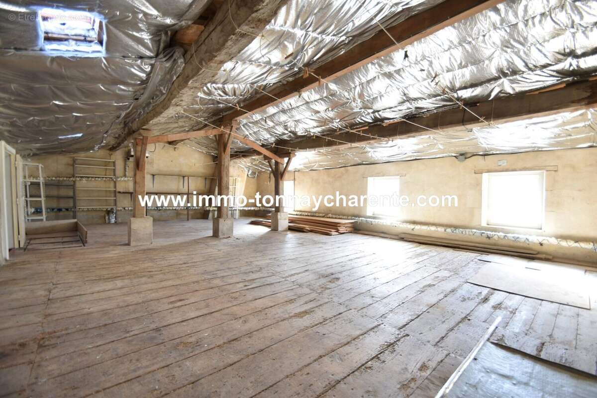 Maison à TONNAY-CHARENTE