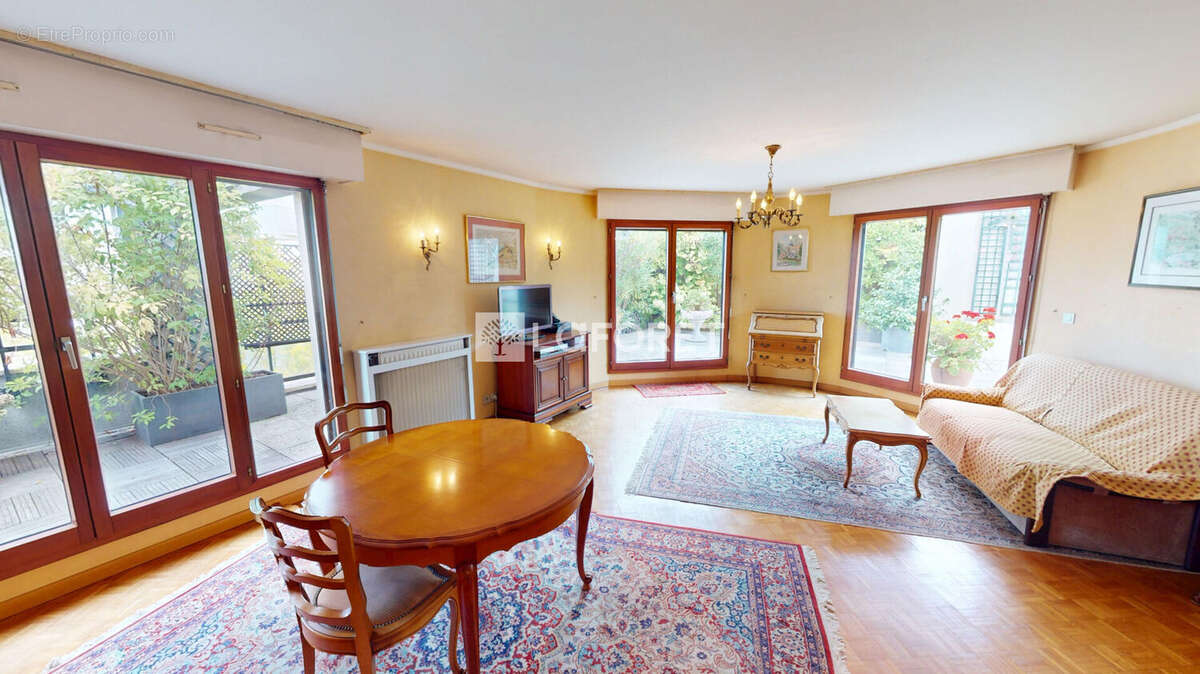 Appartement à RUEIL-MALMAISON