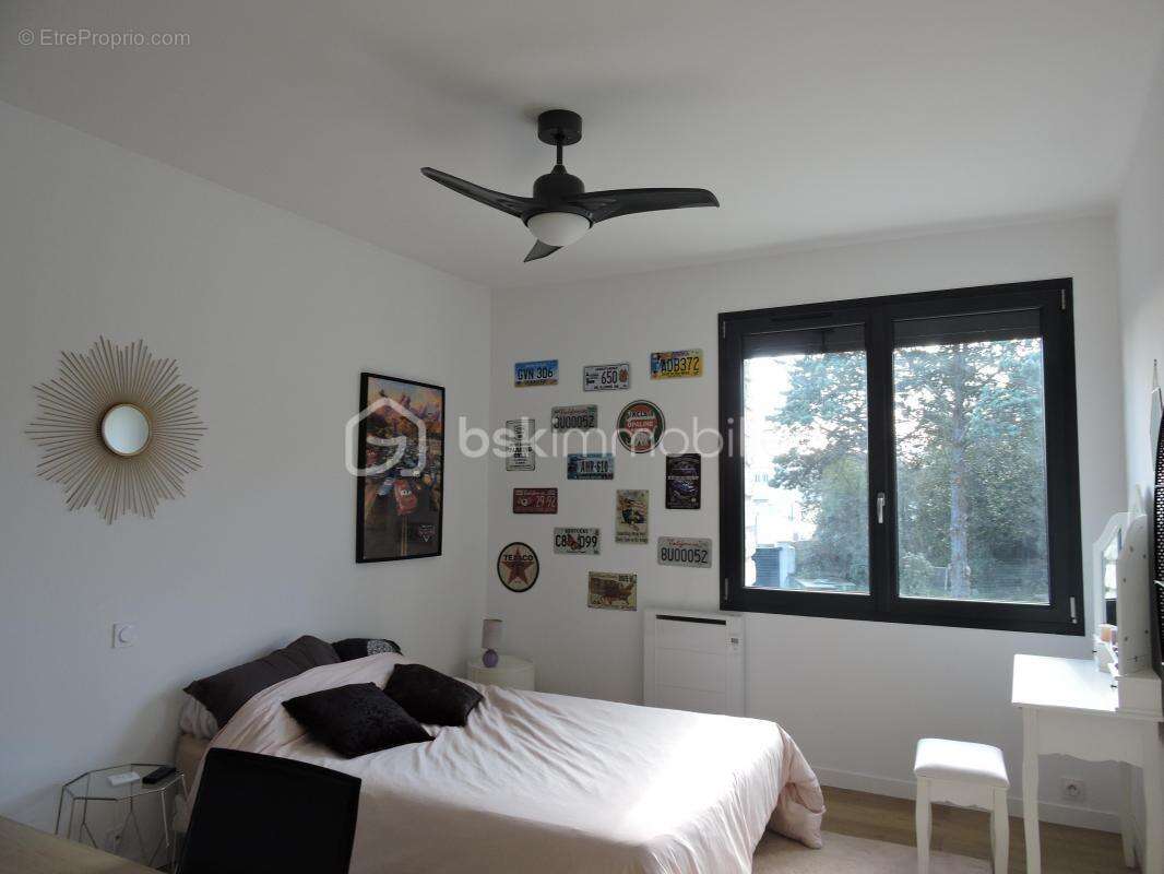 Maison à SAINT-HILAIRE-DE-BRETHMAS