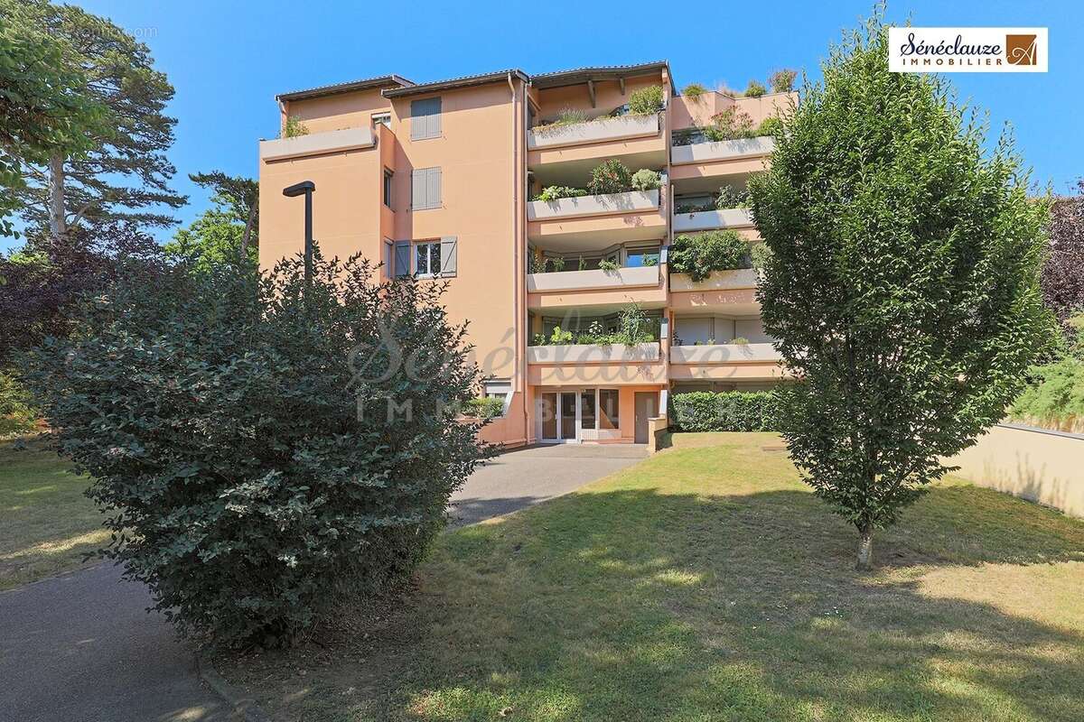 Appartement à SAINT-GENIS-LAVAL