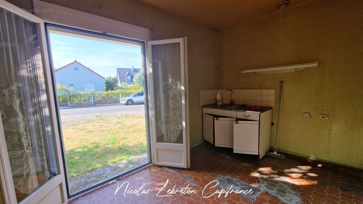 Athis de l'Orne – Pavillon de plain-pied avec sous-sol complet et beau potentiel ! - photo 10