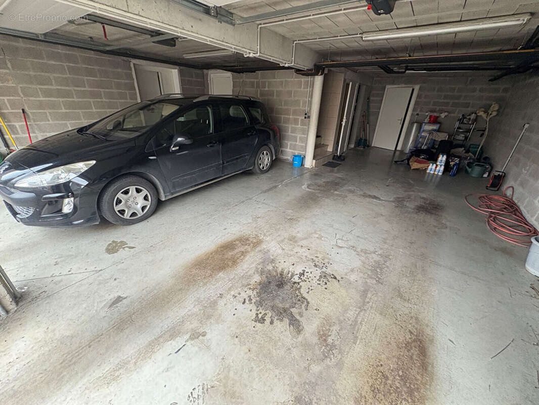 Maison à MOY-DE-L'AISNE