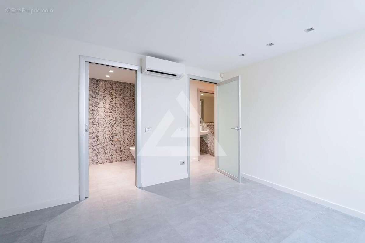 Appartement à ROQUEBRUNE-CAP-MARTIN