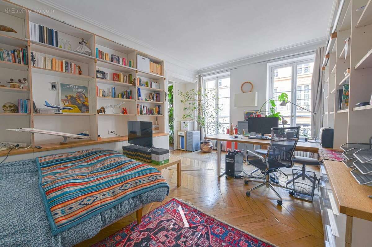 Appartement à PARIS-9E