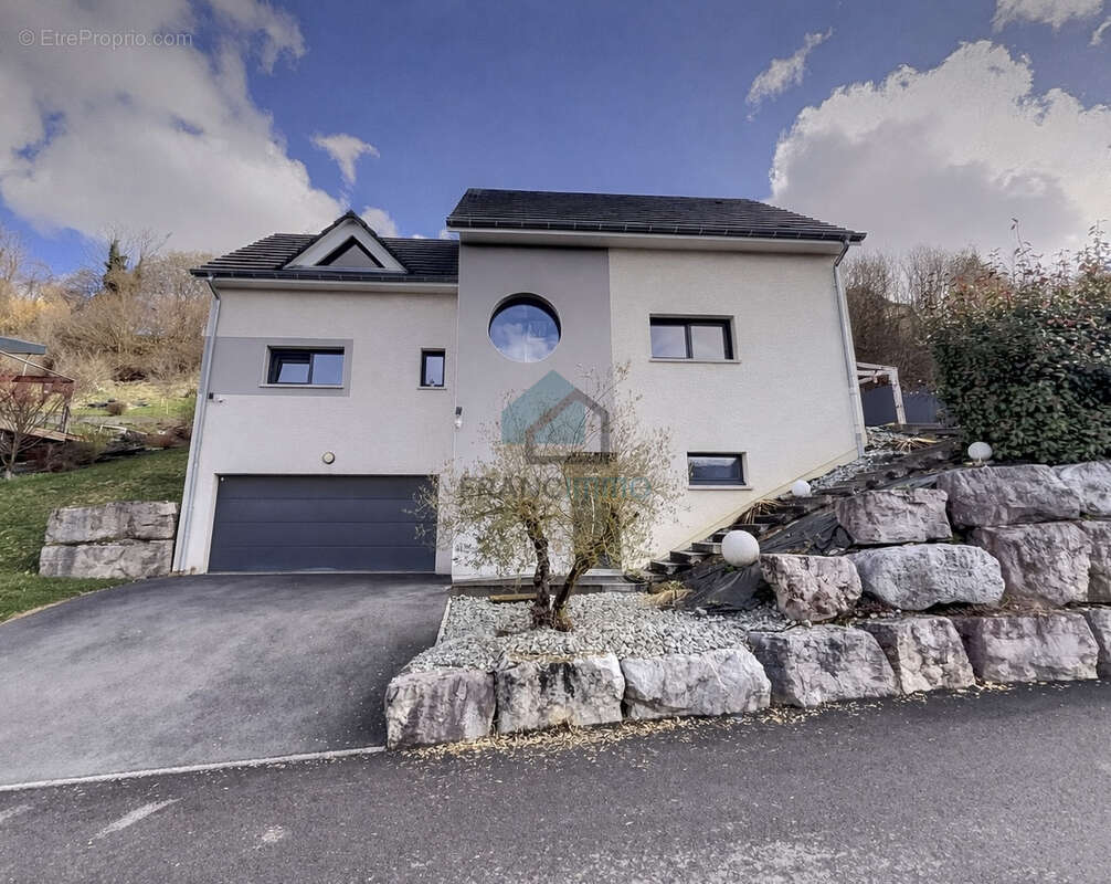 Maison à SAINT-HIPPOLYTE