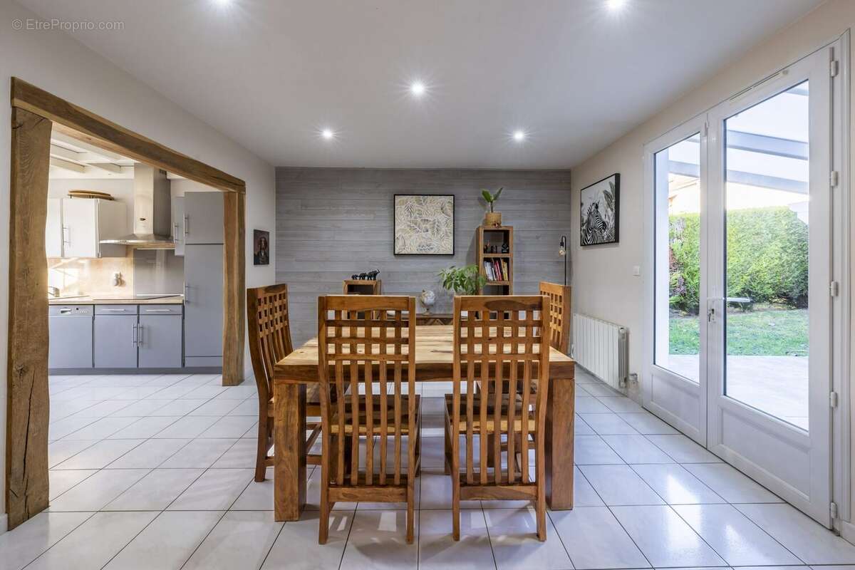 Maison à SAINT-FARGEAU-PONTHIERRY