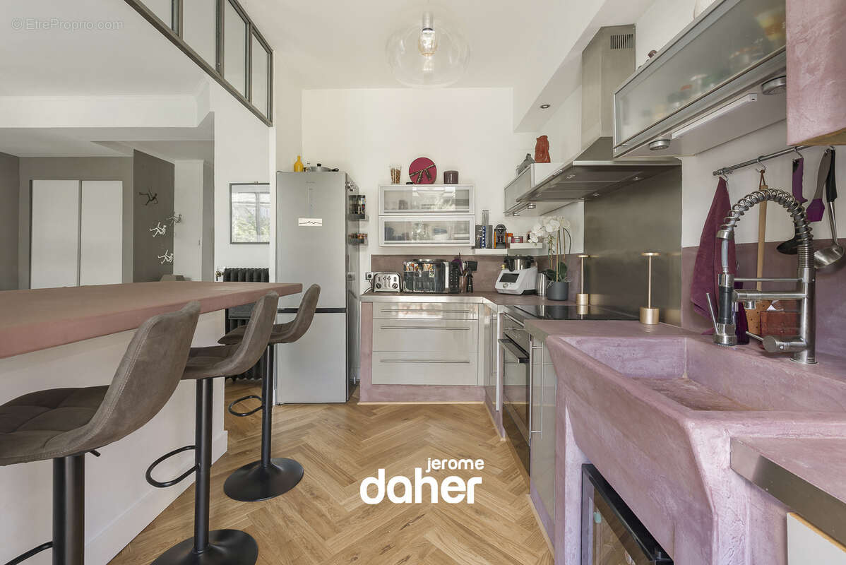 Appartement à MARSEILLE-6E