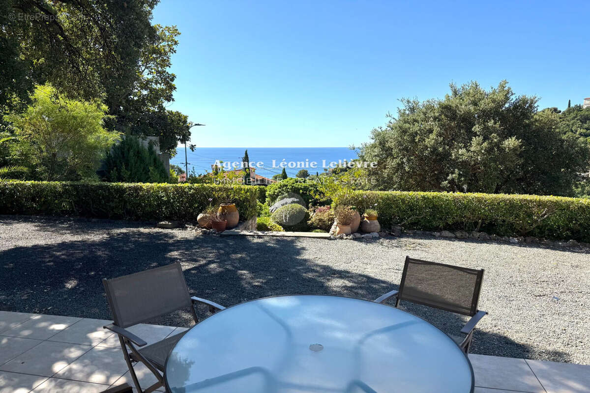 Maison à LES ISSAMBRES