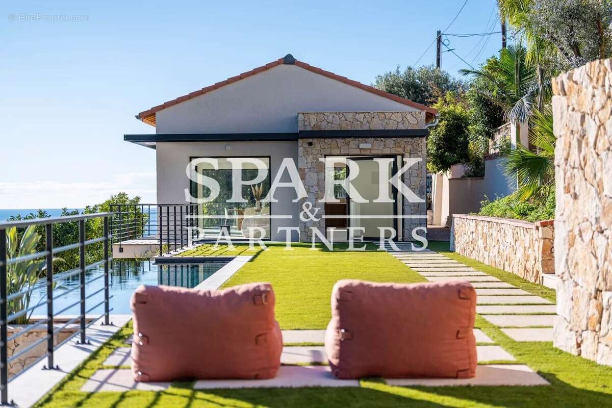 Maison à ROQUEBRUNE-CAP-MARTIN