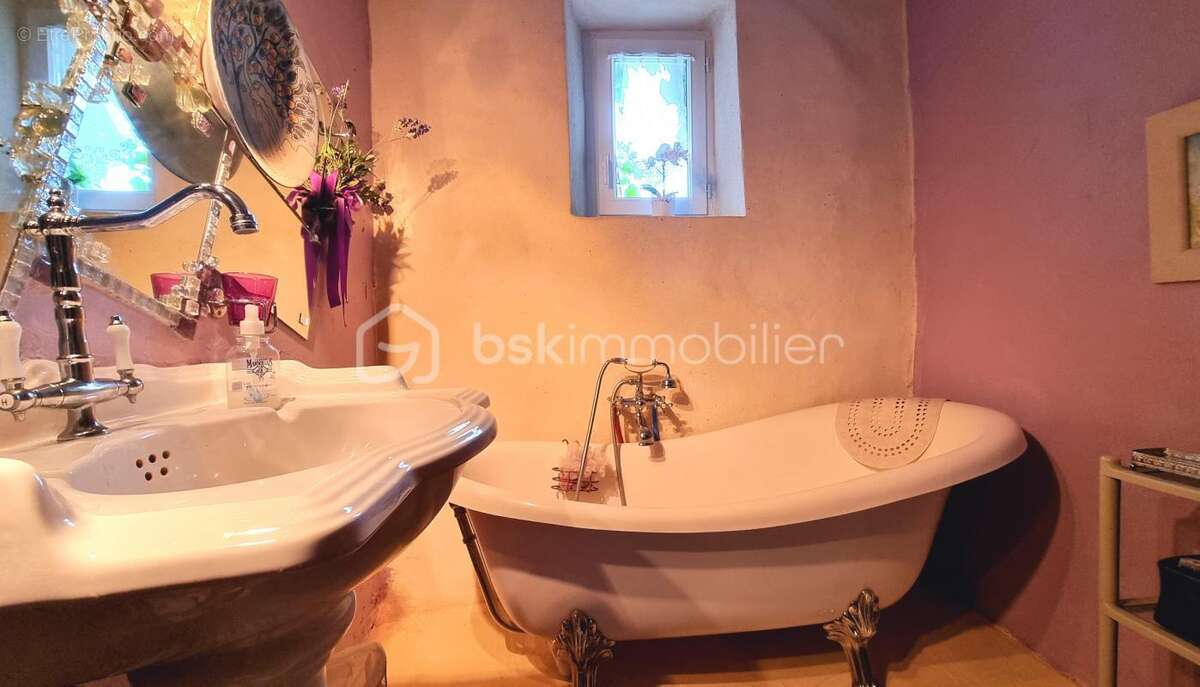 Maison à VERS-PONT-DU-GARD