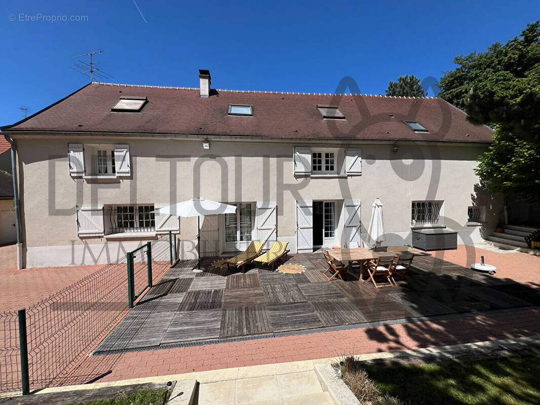 Maison à COULOMMIERS