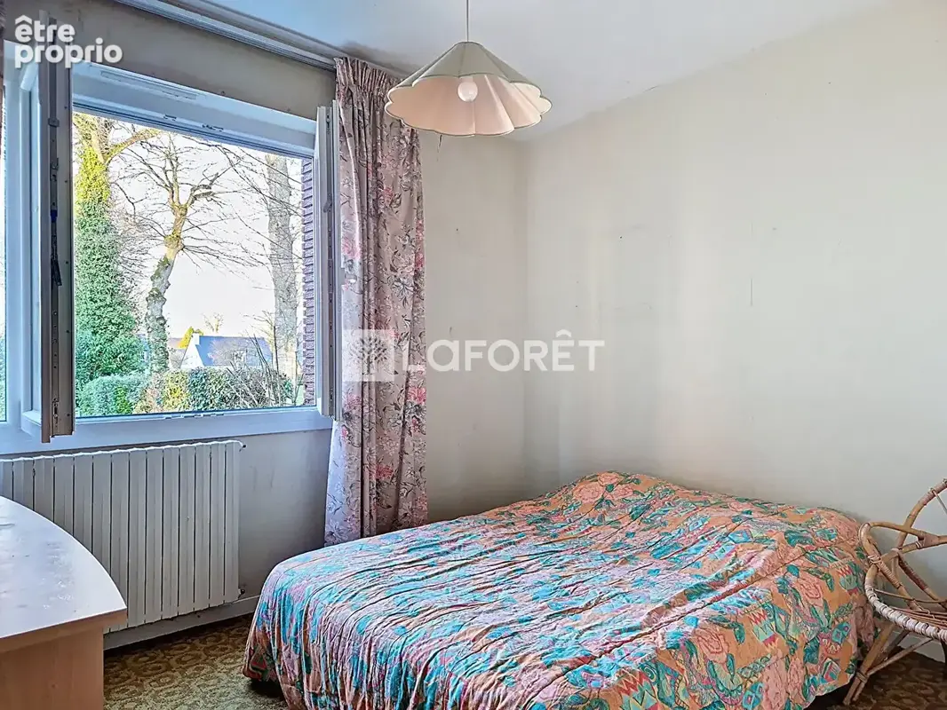 MAISON DE BOURG - LE RHEU - 8 pièces, 5 chambres - 187 m2 - Parcelle 566 m2 - photo 5