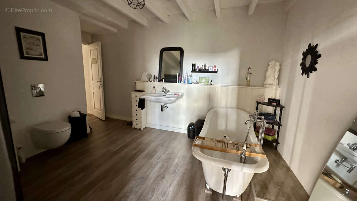 Maison à BEAUVAIS-SUR-MATHA