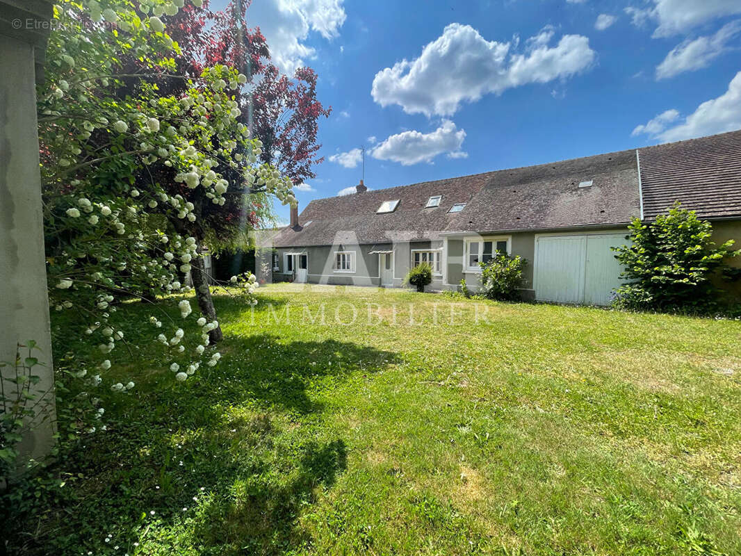 Maison à MAUVES-SUR-HUISNE