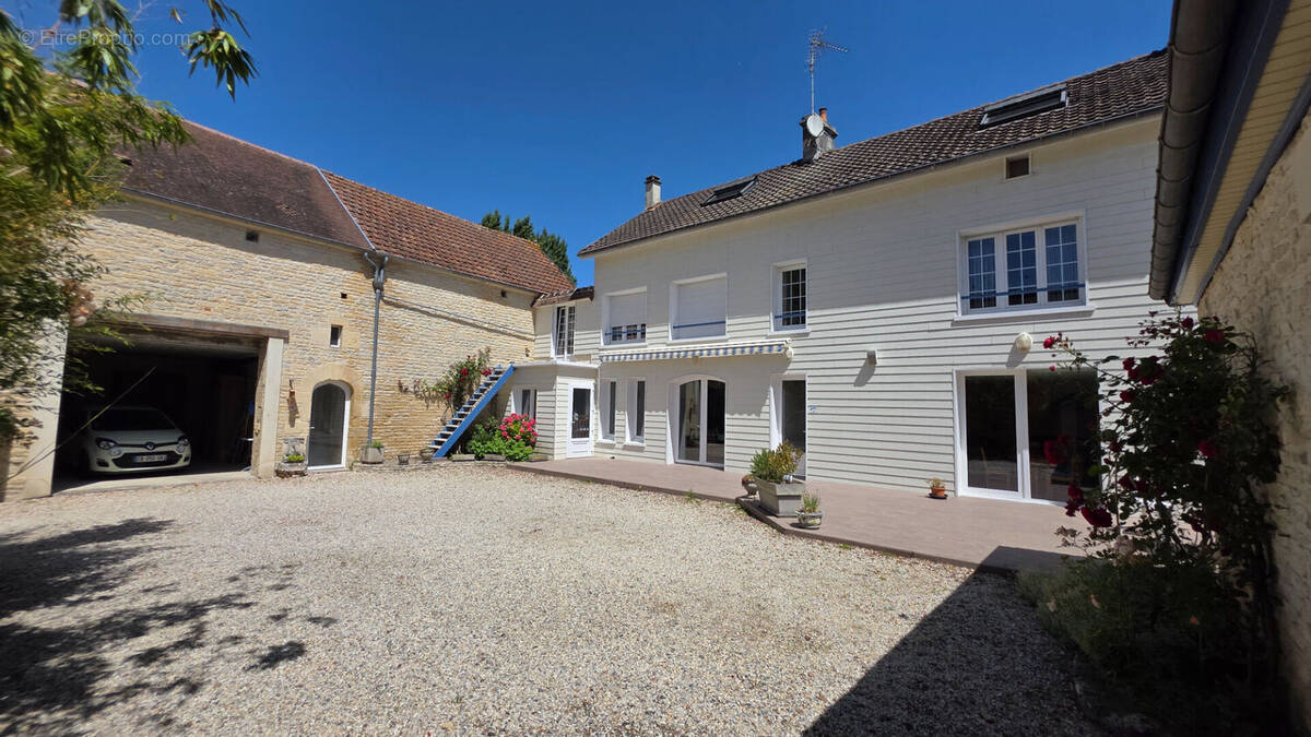 Maison à BANVILLE