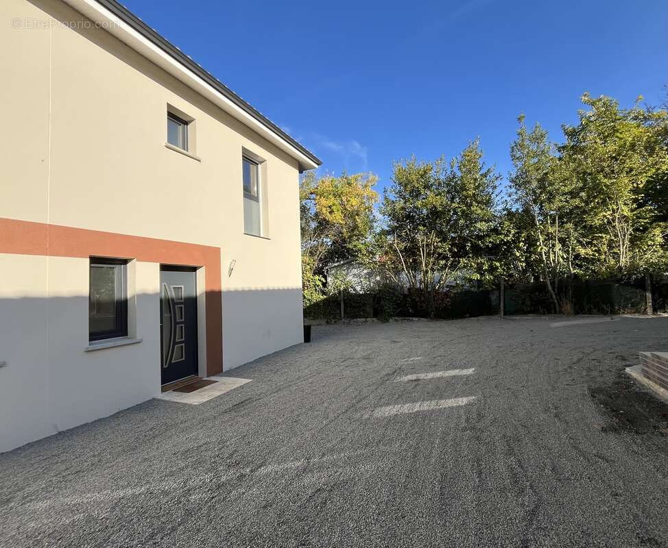 Maison à VILLENAVE-D&#039;ORNON