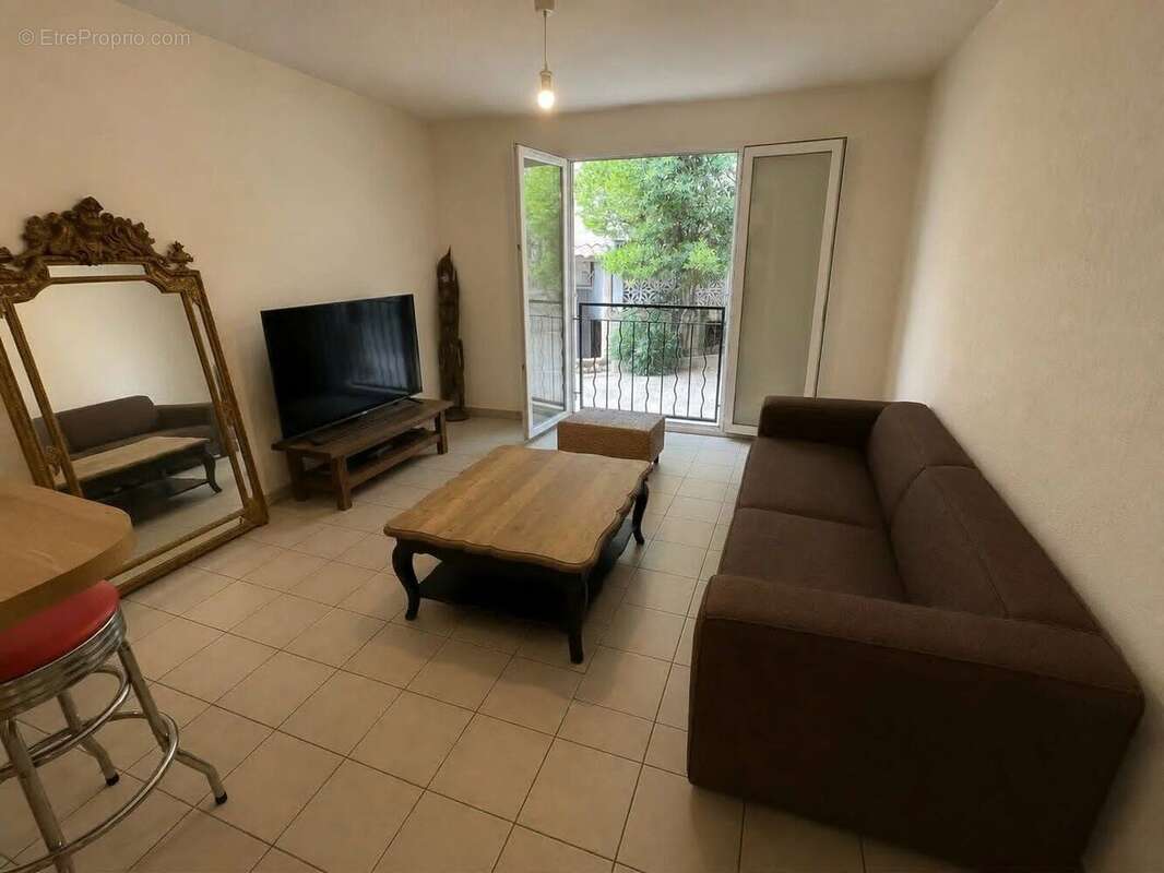 Appartement à LE LUC