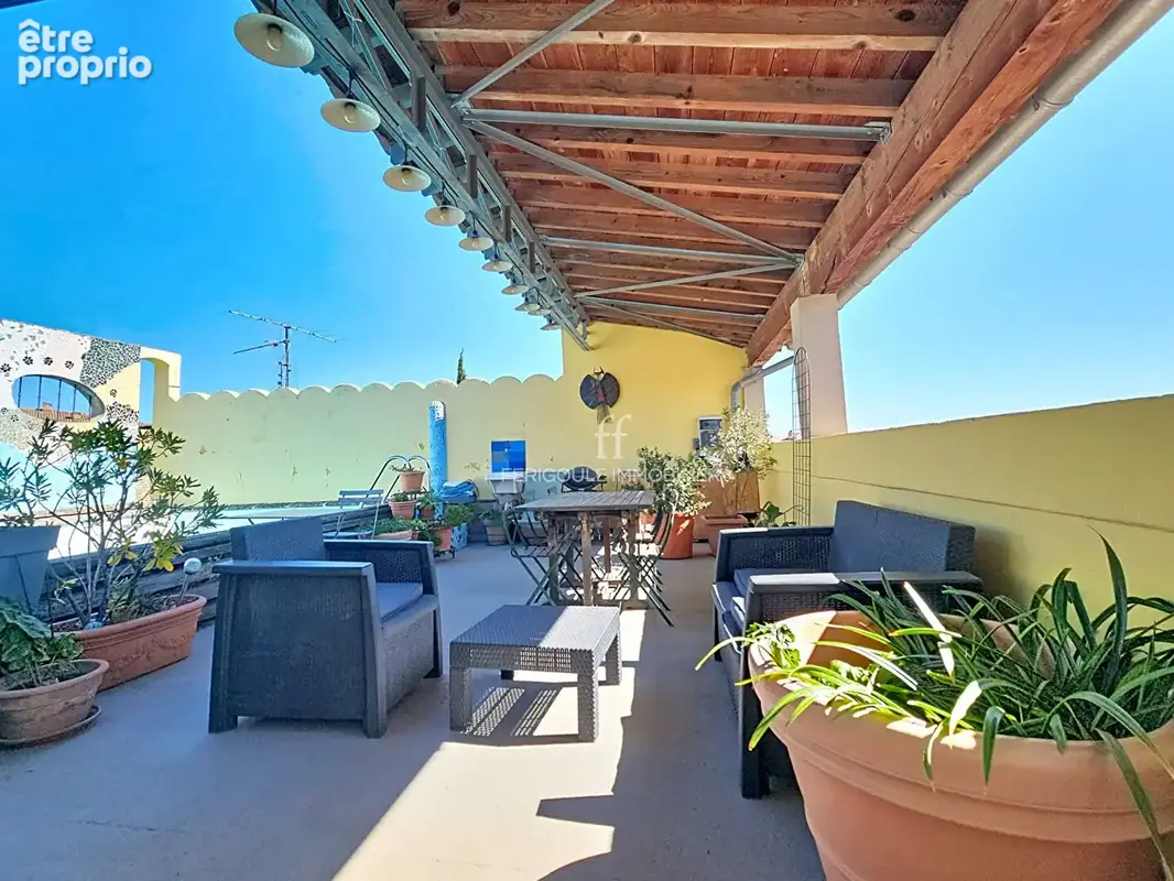 AVIGNON INTRA MUROS. Maison d'exception avec ascenseur et rooftop avec piscine - photo 17