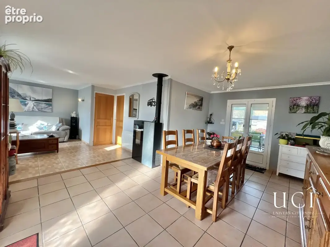 Maison 5 pièces 132 m² à vendre à Pont-Saint-Martin (44860) - photo 2