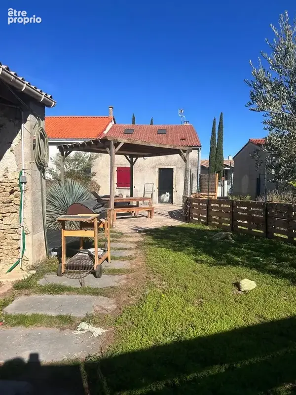 Maison 4 pièces avec jardin - photo 1
