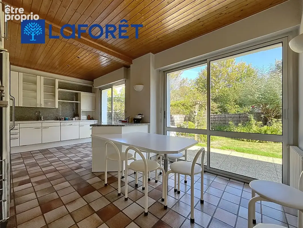 A VENDRE- Maison Pontivy 7 pièce(s) 206 m2 - photo 5