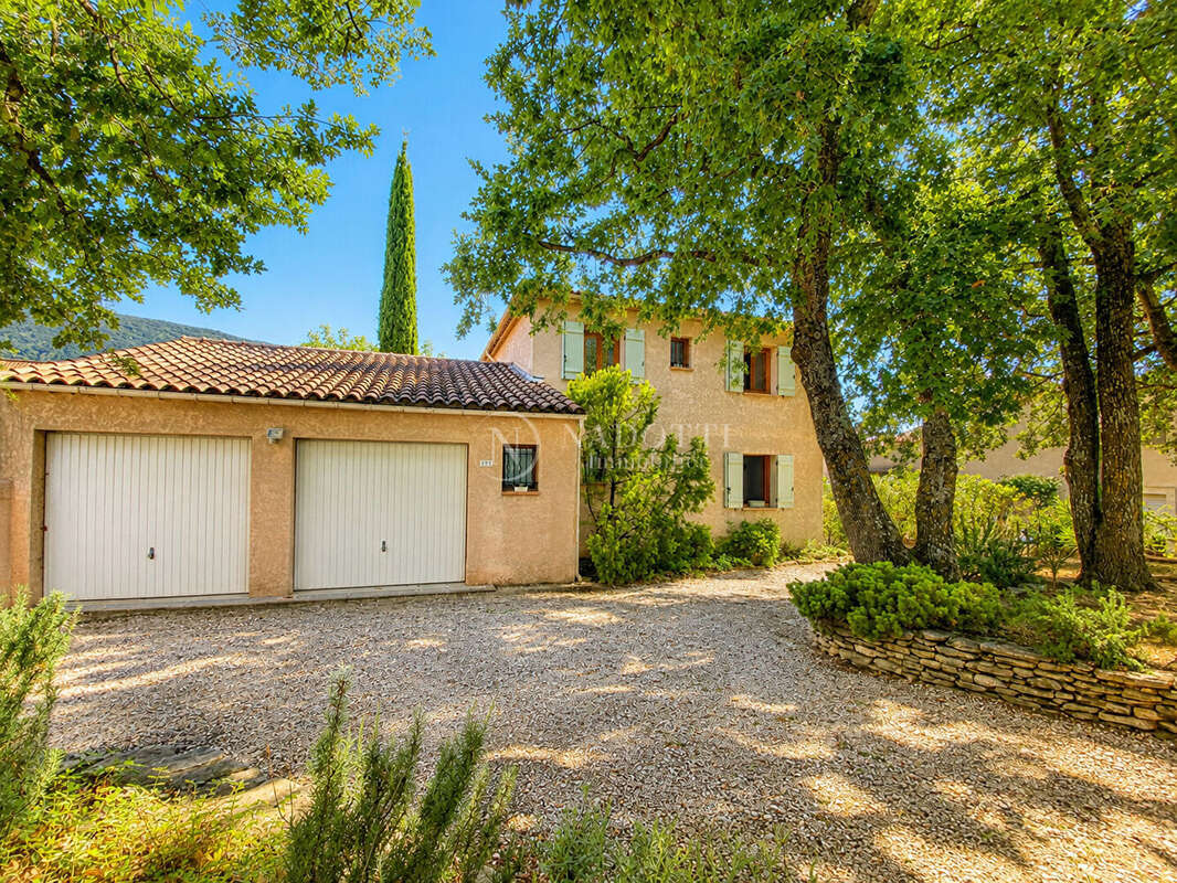 Maison à MAUBEC