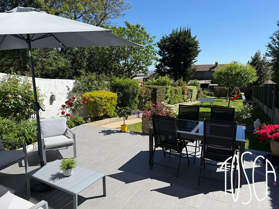 Maison à THIAIS
