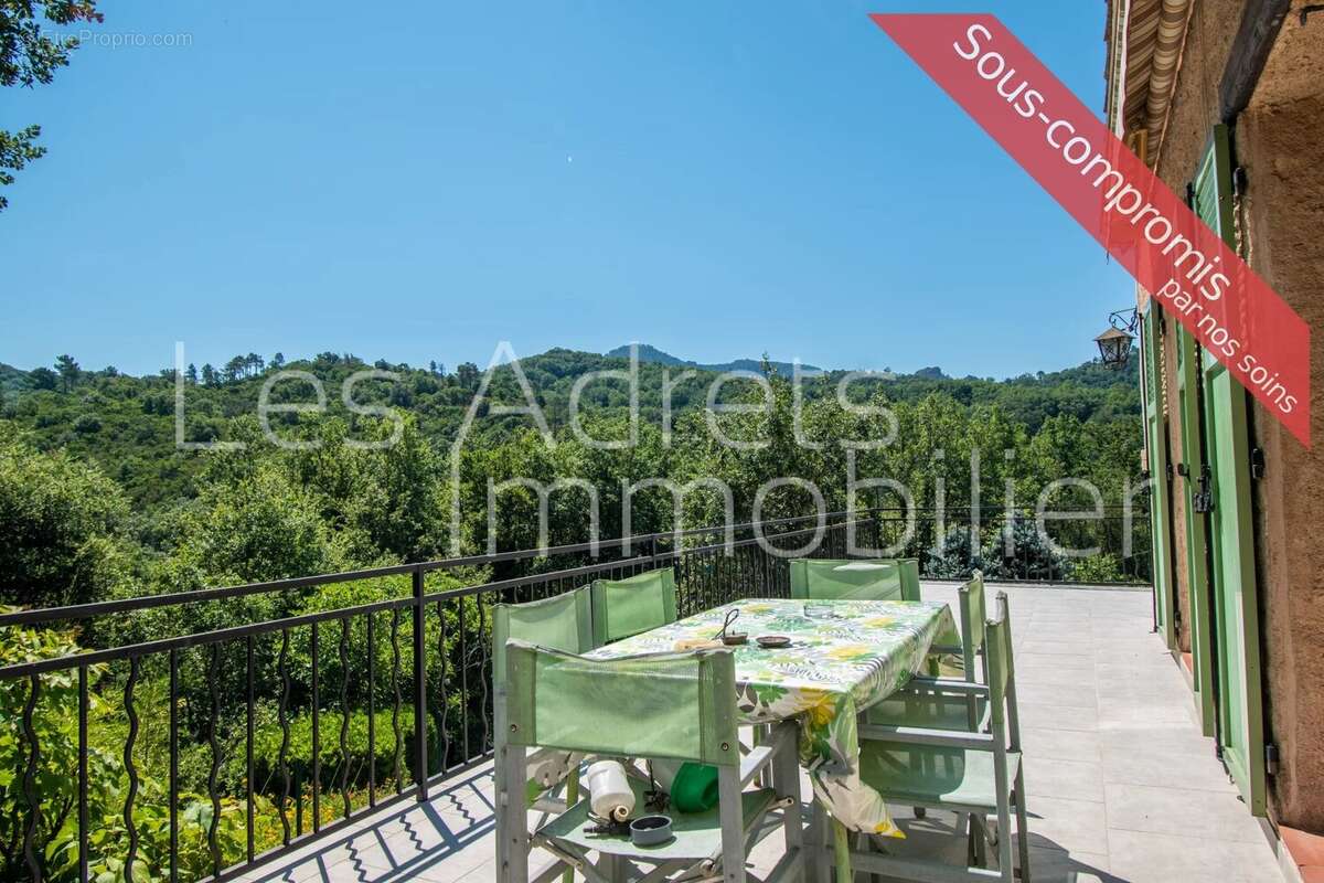 Maison à LES ADRETS-DE-L&#039;ESTEREL