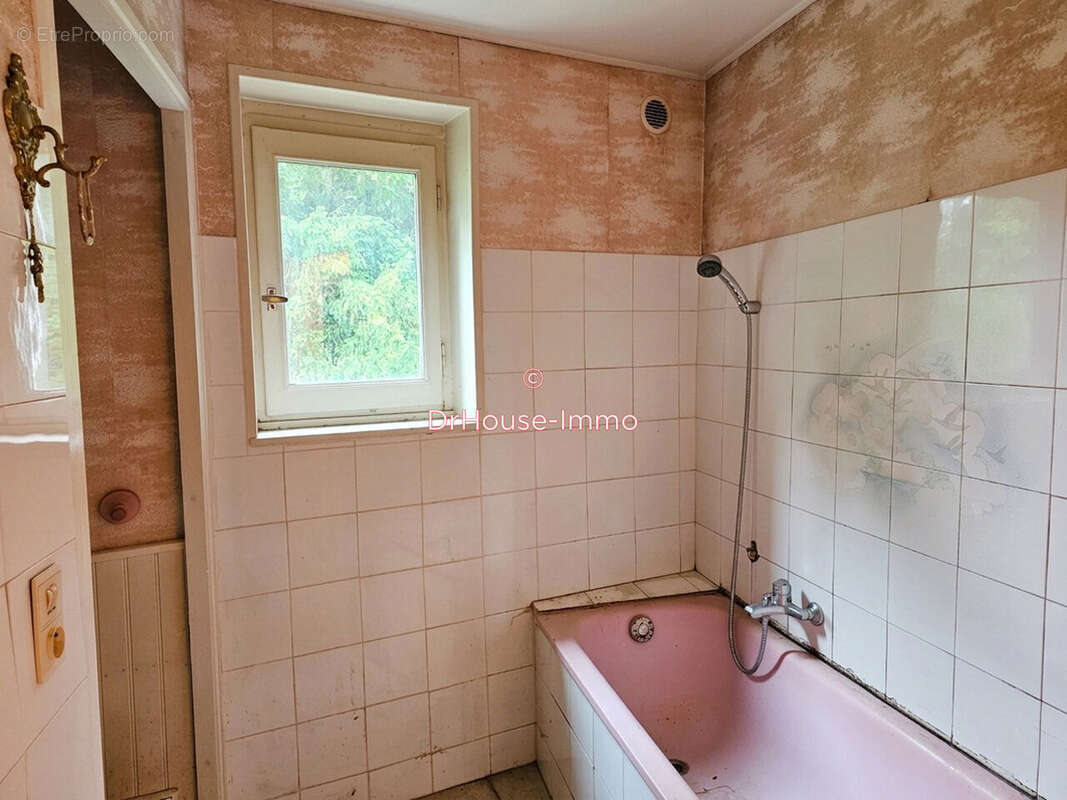 Maison 97 m² à Menetrol  - photo 8