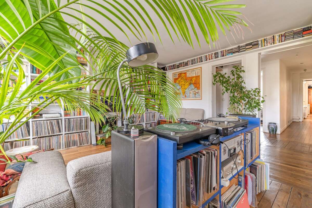 Appartement à PARIS-10E