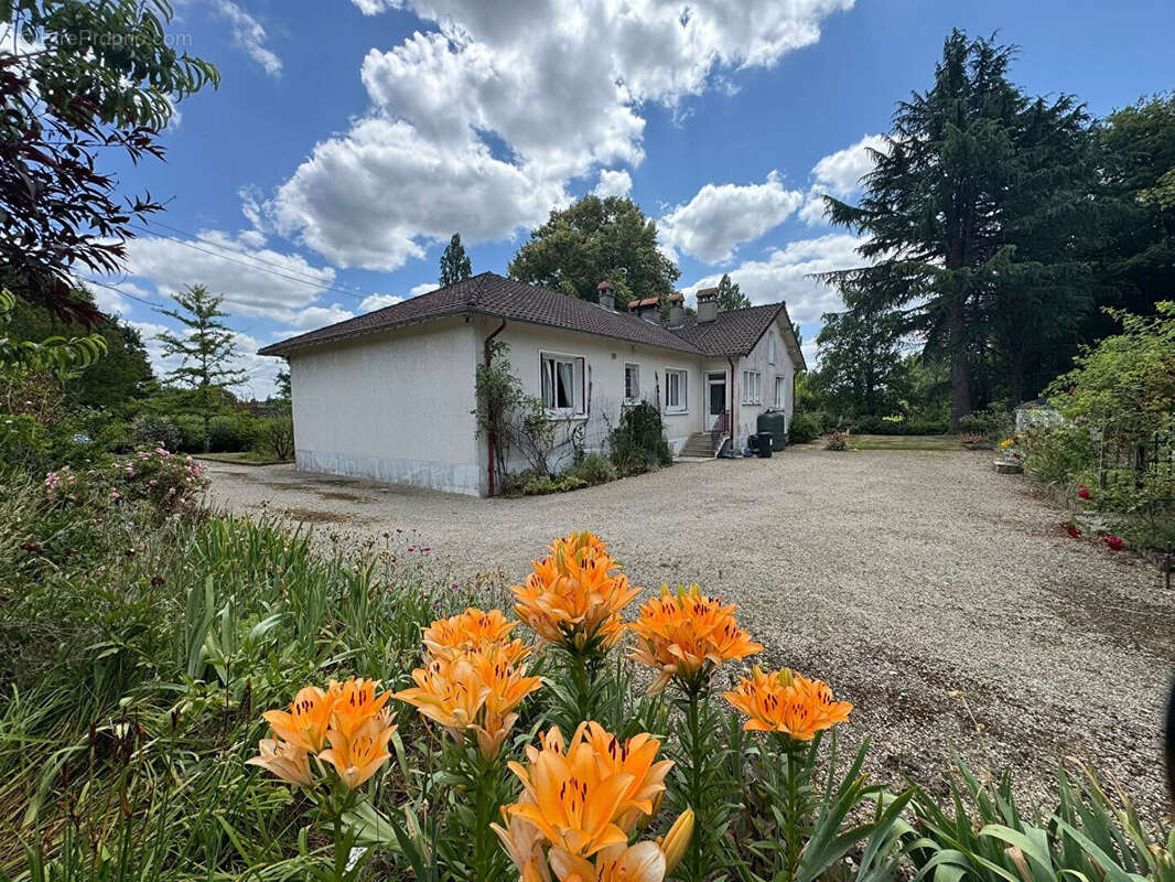 Maison à BUSSIERE-POITEVINE