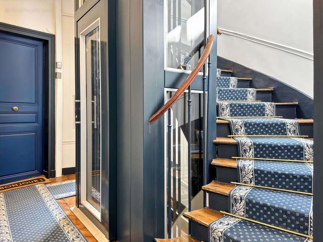 Appartement à PARIS-6E