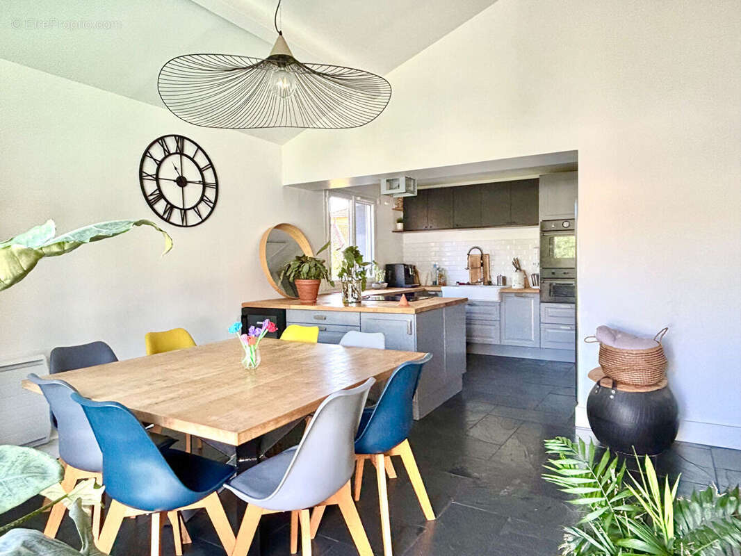 Maison à VILLETTE-D'ANTHON