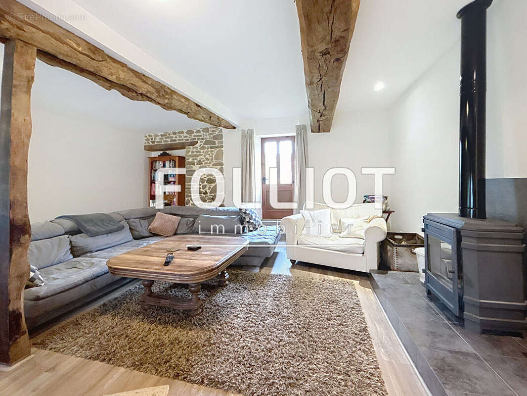 Maison à TESSY-SUR-VIRE