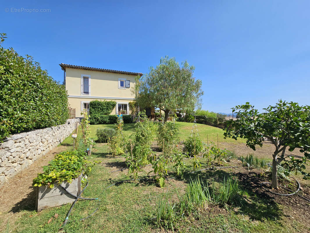 Maison à SAINT-JEANNET