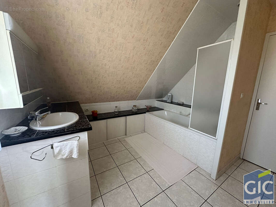 Maison à SAINT-CONTEST